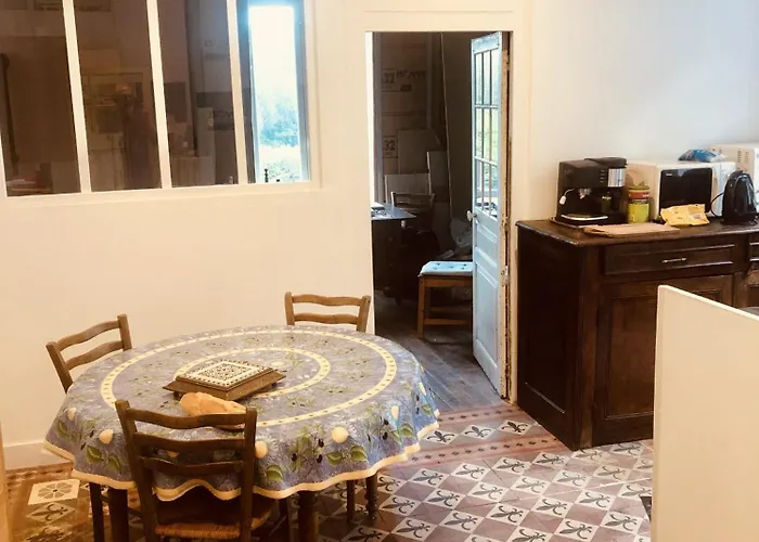 L'hote Des Voyageurs En Pays Limousin 1 *